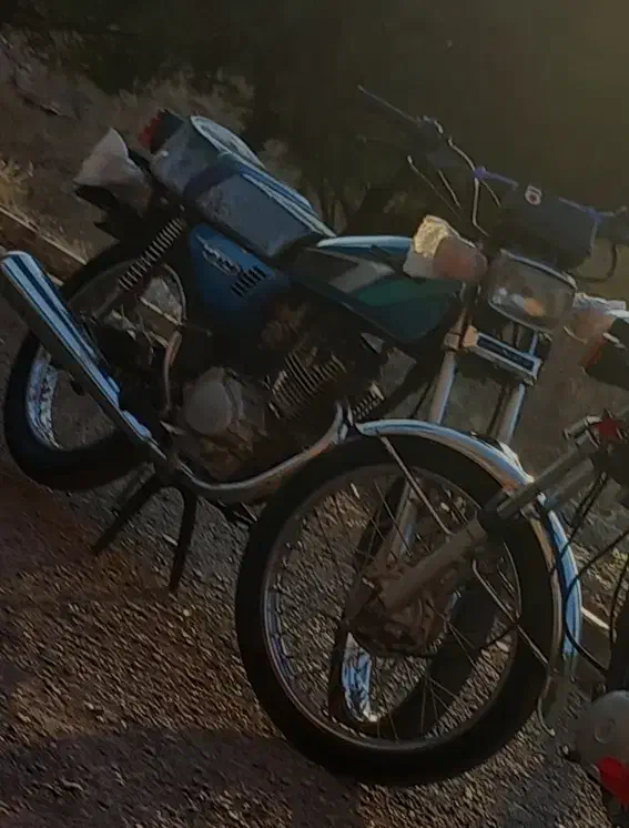 هندا ۱۲۵|موتورسیکلت|وحیدیه, |دیوار