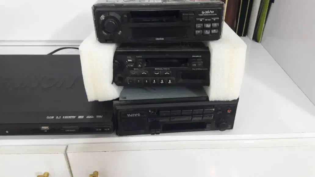 تعدادی لوازم صوتی وتصویری|موبایل|مشهد, انقلاب|دیوار