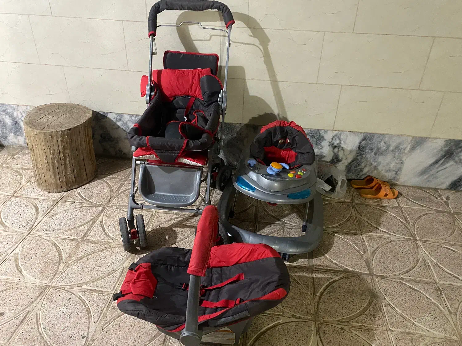 کالسکه لاله ‌و نی نی لالای|کالسکه و لوازم جانبی|گناباد, |دیوار