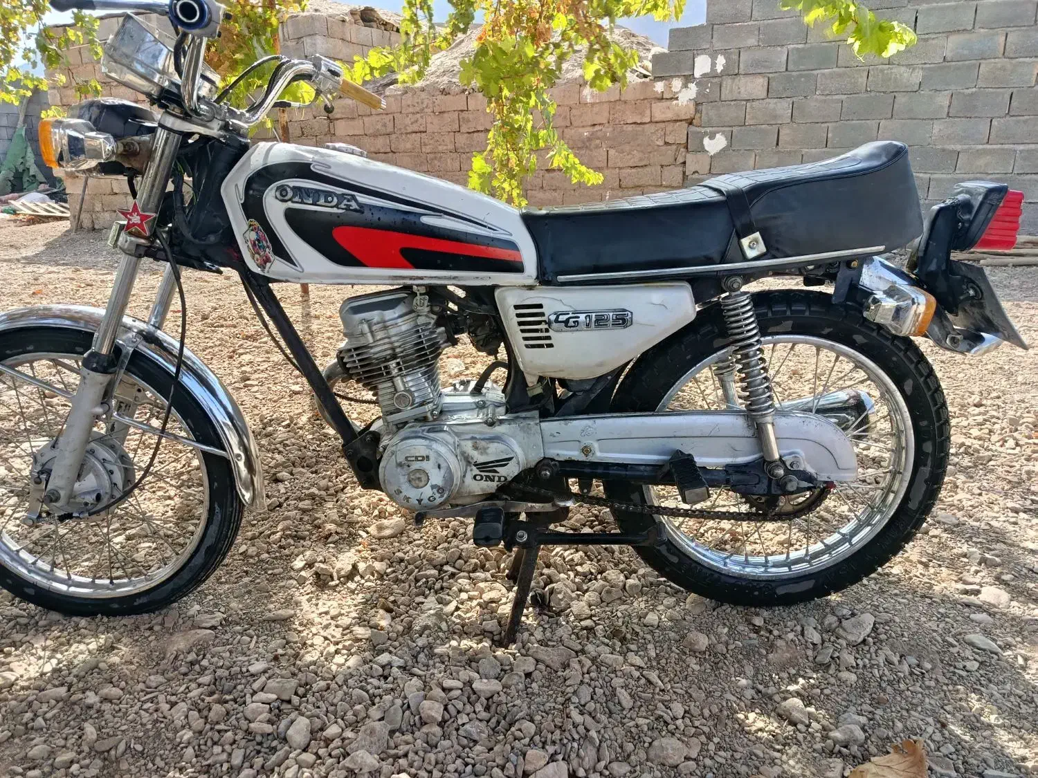 موتور سیکلت مدل 85|موتورسیکلت|سیرجان, |دیوار