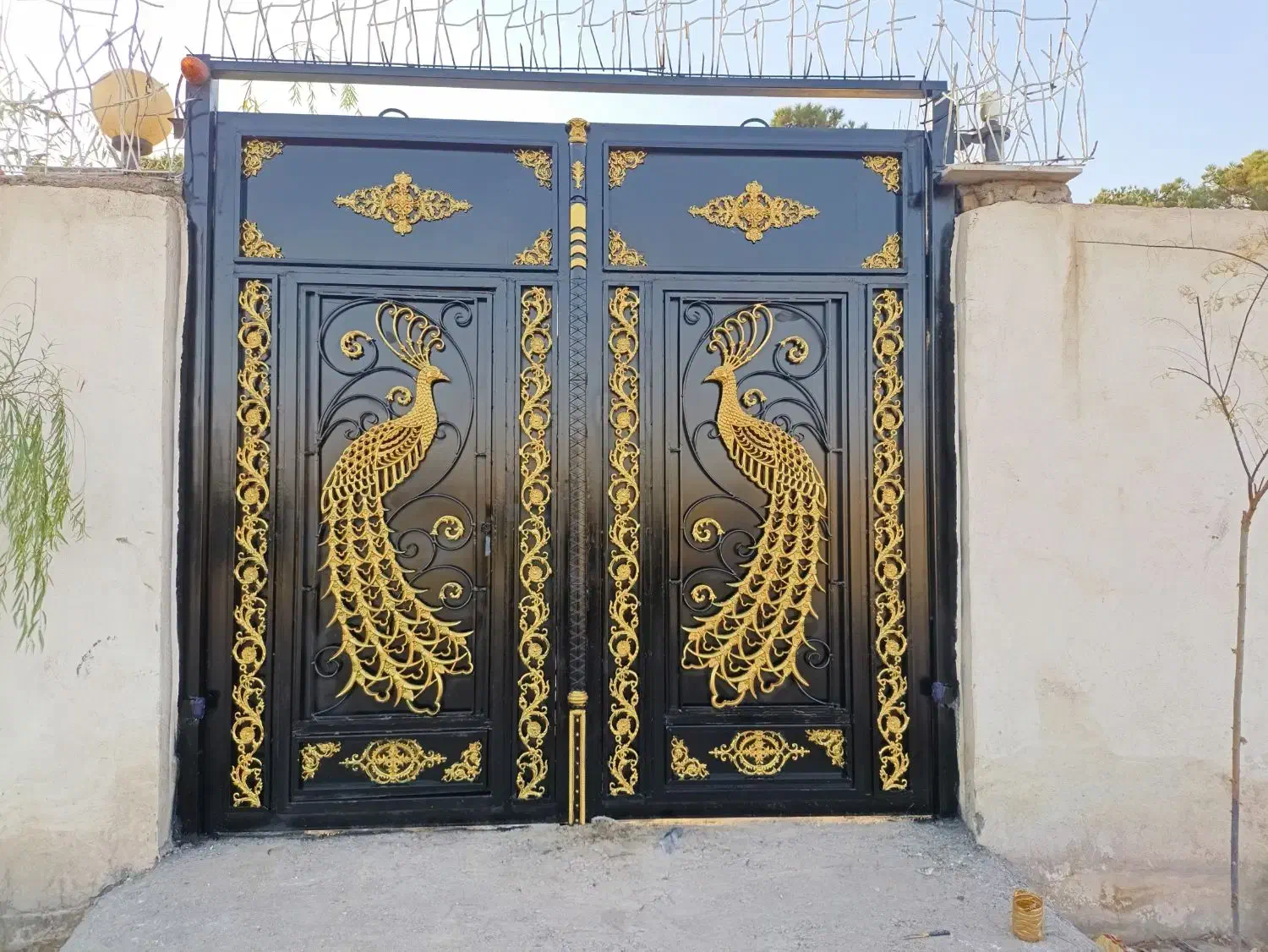 نقاشی درب و پنجره ساختمانی|خدمات پیشه و مهارت|رباط‌کریم, رباط‌کریم|دیوار