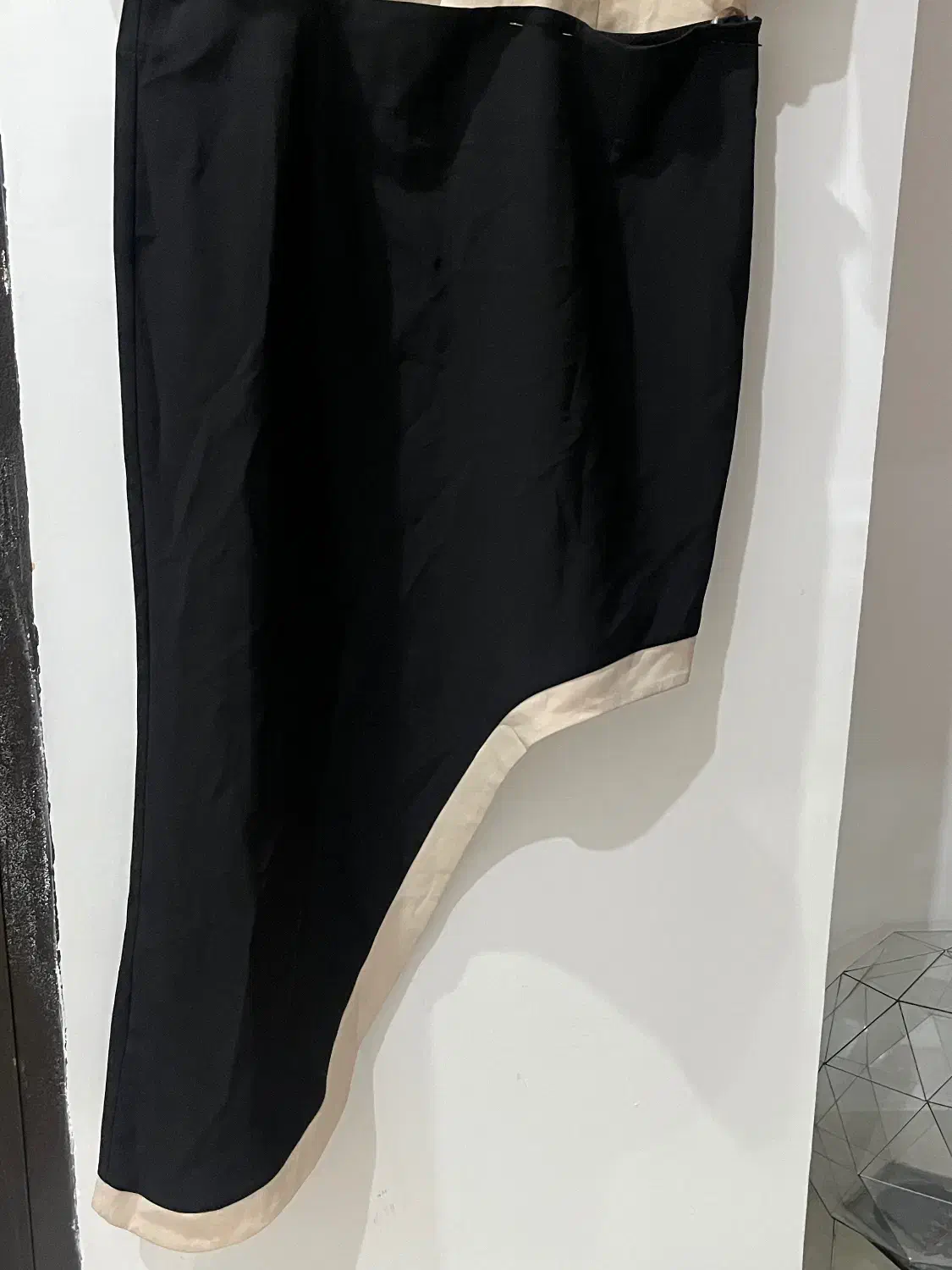 کت دامن|لباس|گرگان, |دیوار