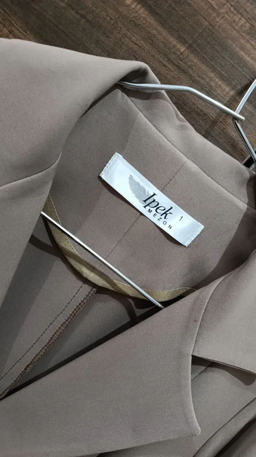 تک کت مجلسی|لباس|نقده, |دیوار