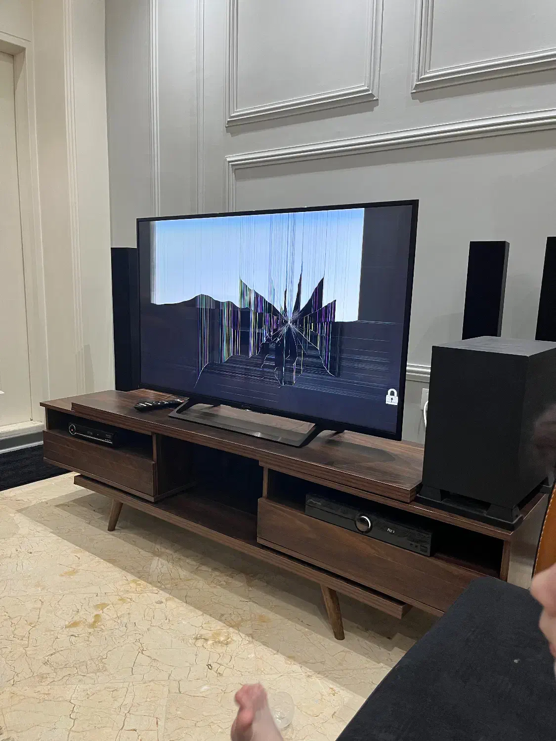 تلوزیون سونی|تلویزیون و پروژکتور|تهران, زرکش|دیوار