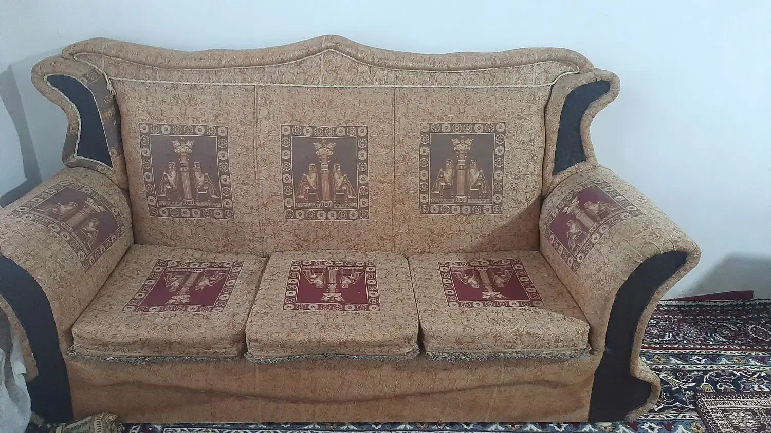 مبل|مبلمان خانگی و میز عسلی|ارشق, |دیوار