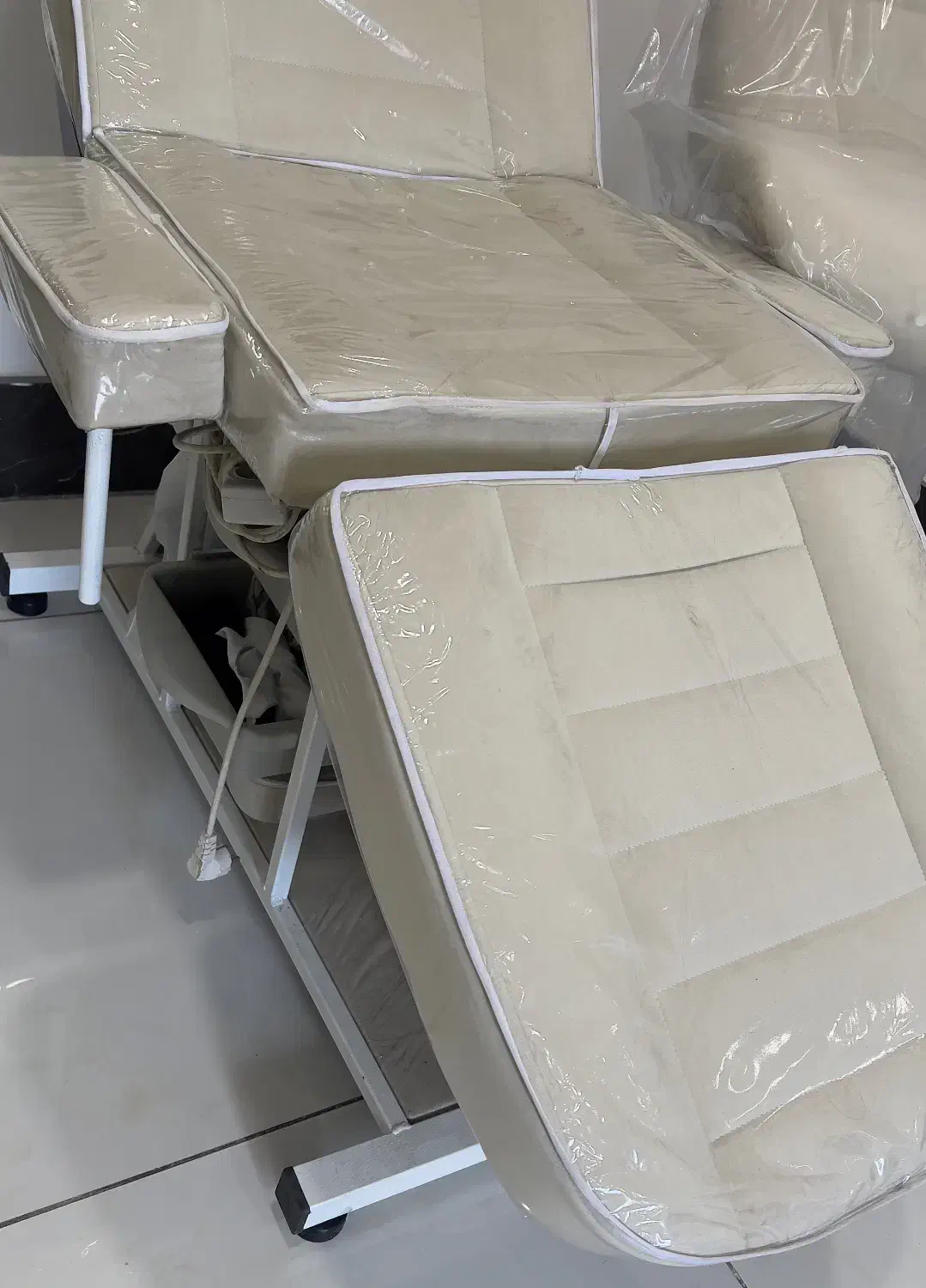 تخت صندلی شو|آرایشگاه و سالنهای زیبایی|آمل, |دیوار