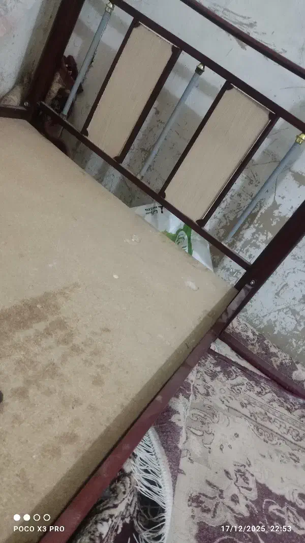 دو عدد تخت خواب یک نفره در حد نو|تخت و سرویس خواب|بم, |دیوار