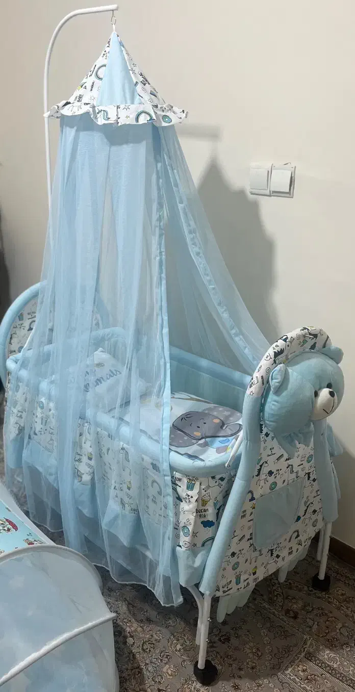 گهواره و تخت|تخت و صندلی بچه|سیرجان, |دیوار