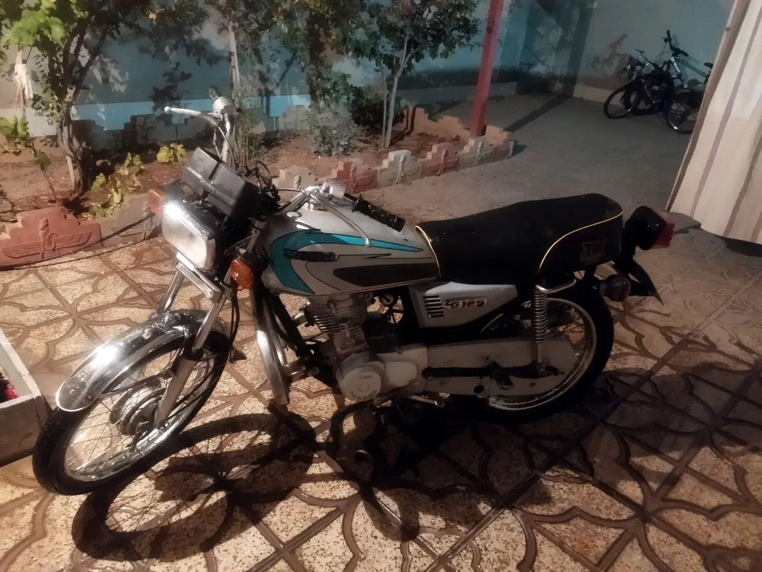 فروش موتور سیکلت هندا مدل 82 مدارک کامل پلاک ملی|موتورسیکلت|اقلید, |دیوار