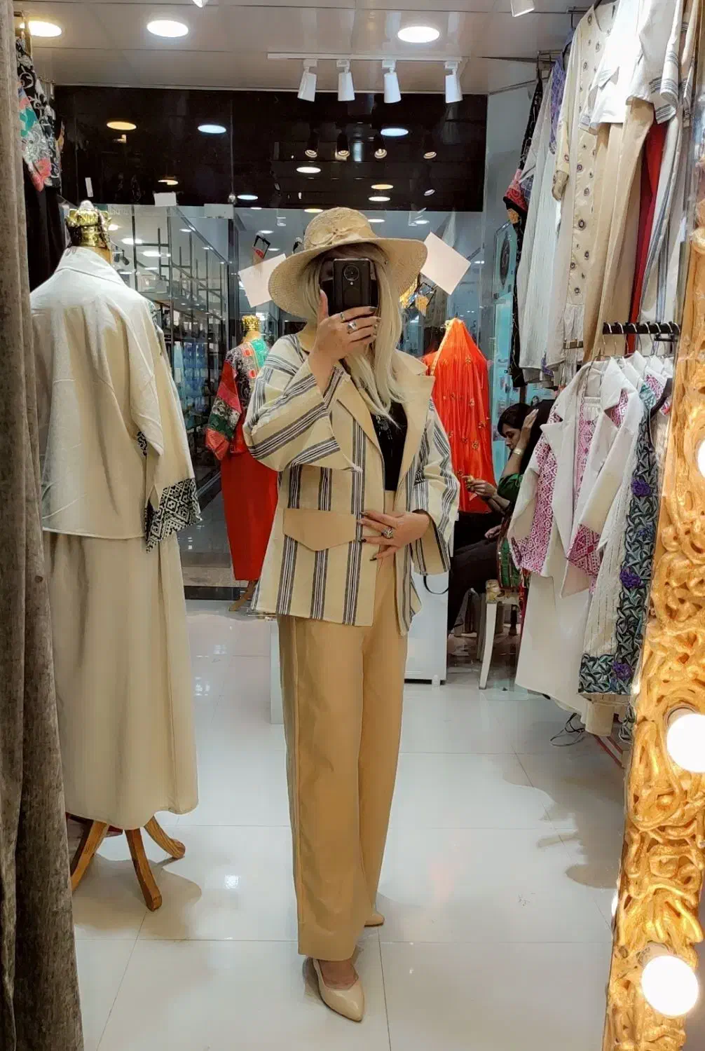 تمام مانتوها فقط ۲۹۸،۳۹۸،۴۹۸|لباس|بندرعباس, |دیوار