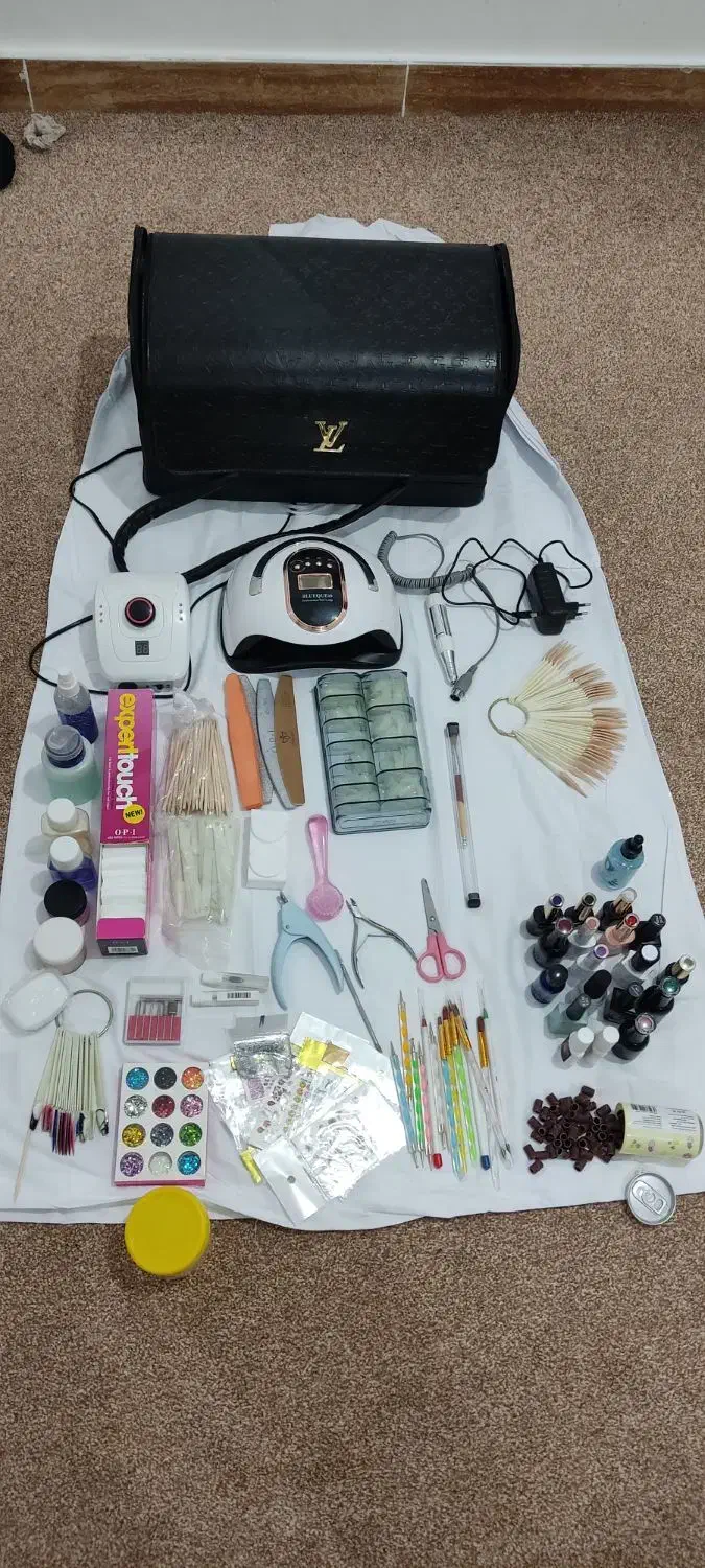 وسایل کاشت ناخن|آرایشی، بهداشتی، درمانی|اهواز, کمپلو جنوبی|دیوار