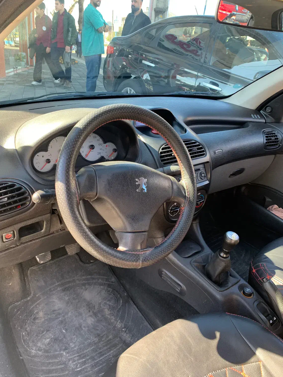 206مدل ۹۶|خودرو سواری و وانت|رشت, جانبازان|دیوار