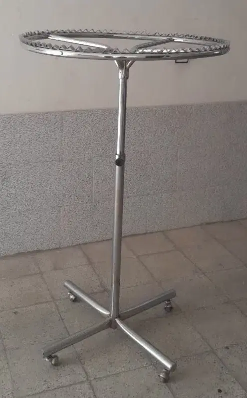 رگال|بندرخت و رخت‌آویز|همدان, |دیوار