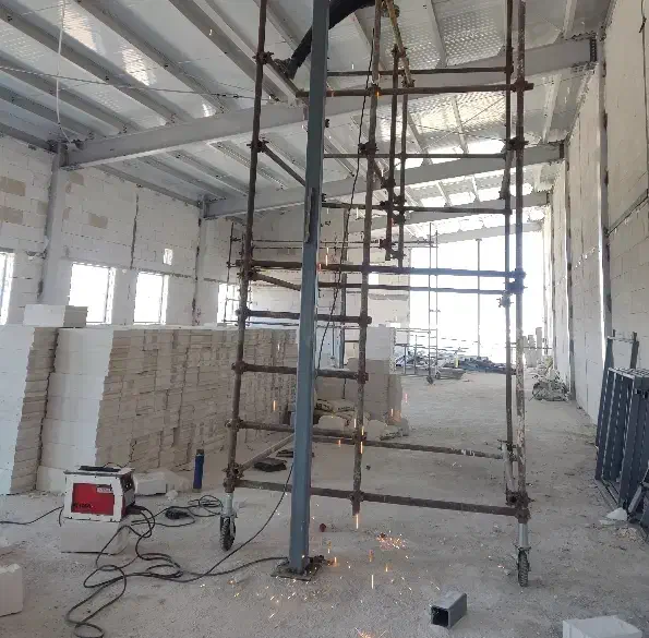 نیازمند شاگرد و وردست جوشکاری|استخدام معماری، عمران و ساختمانی|اهر, |دیوار