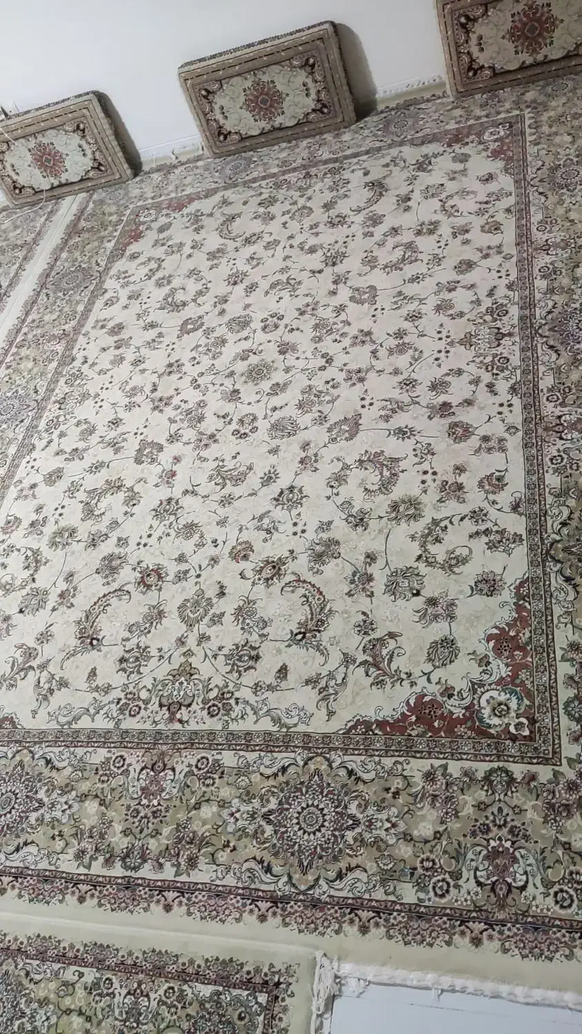 ۴ عدد ۱۲ متری ۲ عدد ۶ متری و ۱ عدد ۹ متری|فرش|سنندج, |دیوار