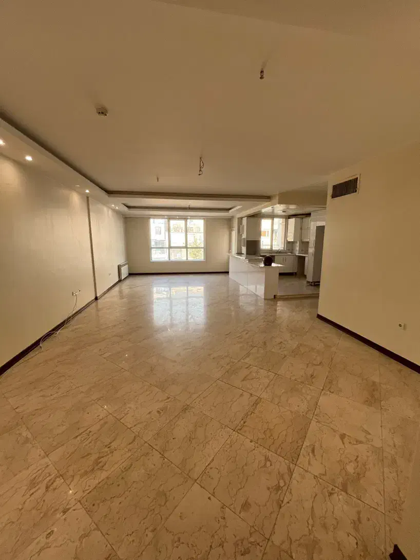 ۱۳۰ متر ۳ خواب ۶ ساله / پونک فکوری