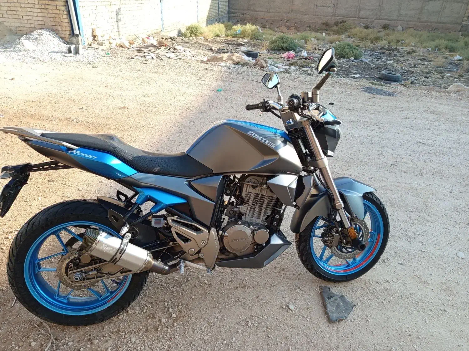 زونتس250R|موتورسیکلت|شیراز, میانرود|دیوار