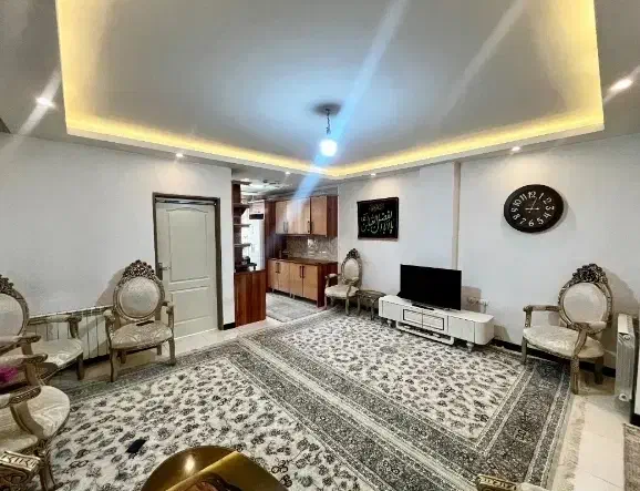 به یک خانم جهت انجام امور منزل و نظافت نیازمندیم|استخدام سرایداری و نظافت|قم, دورشهر|دیوار