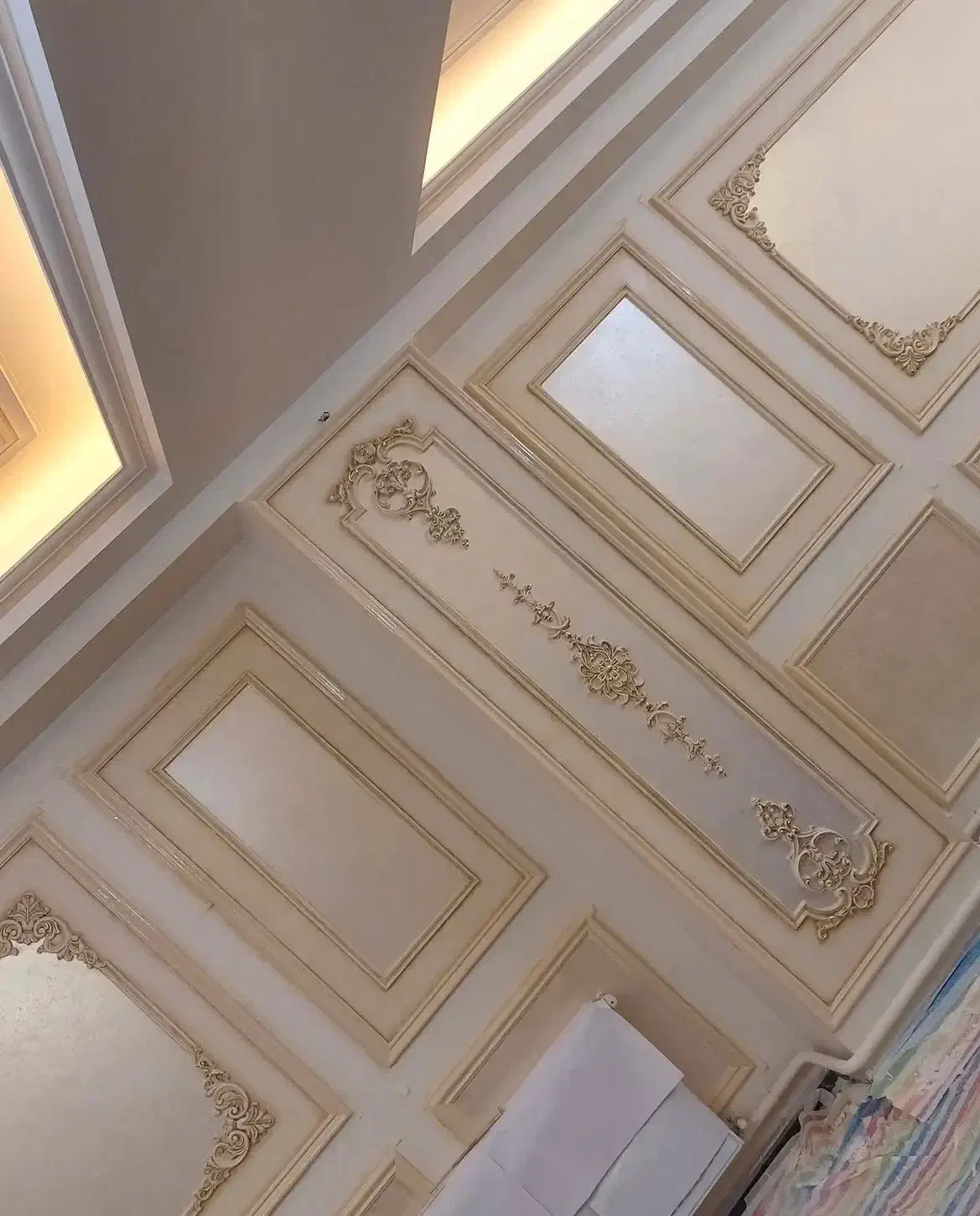 نصب و اجرای گچبری پیش ساخته، پتینه، ورق طلا|خدمات پیشه و مهارت|تبریز, |دیوار