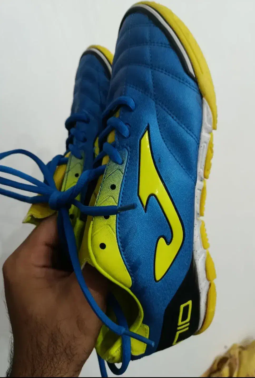 کفش ورزشی فوتسال|کیف، کفش، کمربند|سوسنگرد, |دیوار