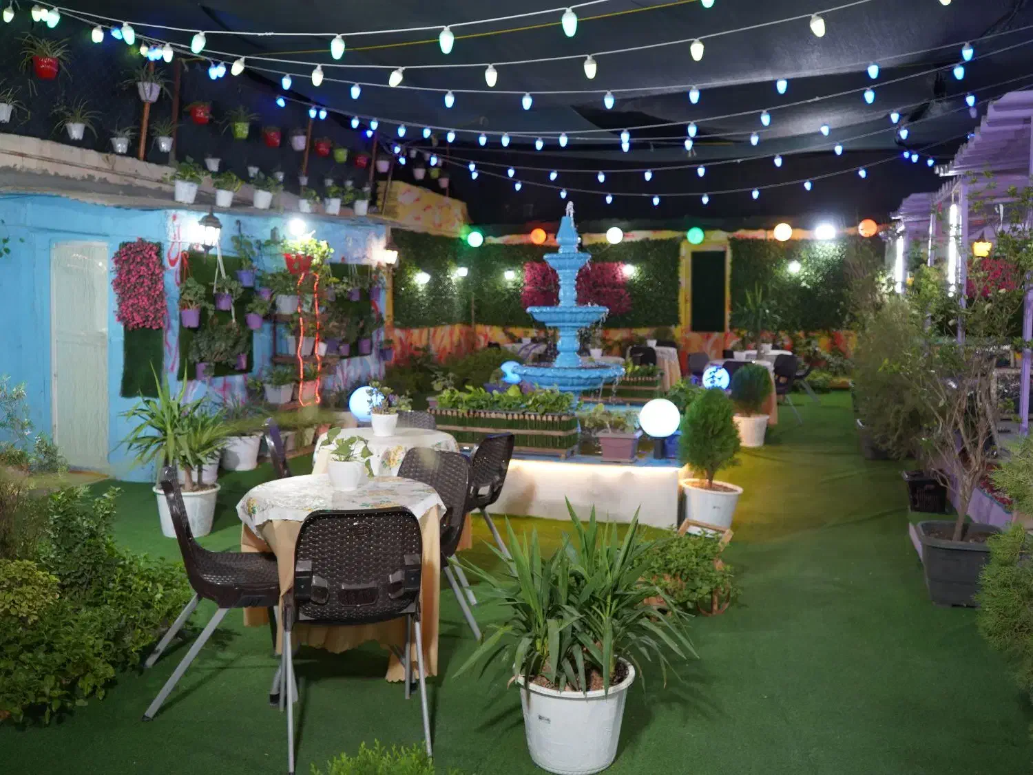 اشپز و سراشپز|استخدام خدمات فروشگاه و رستوران|فاروج, |دیوار