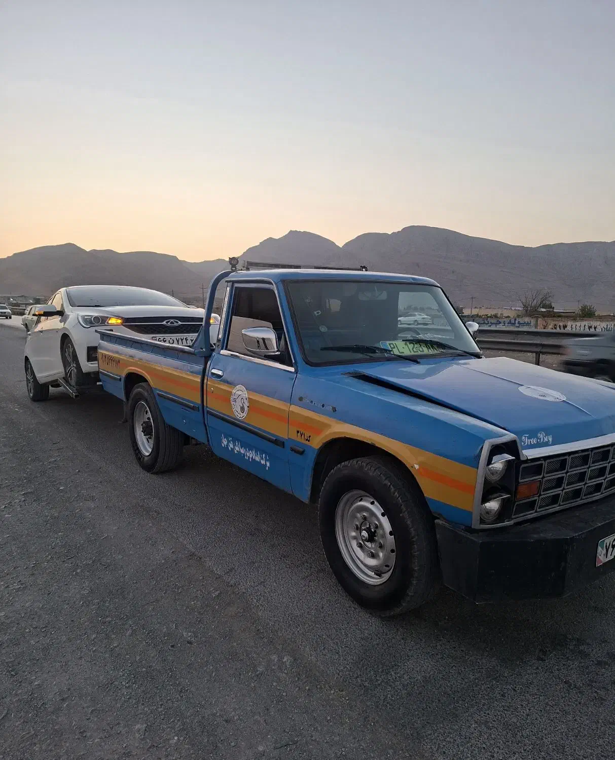 امداد خودرو و یدک کش و خودرو بر شهرضا|خدمات حمل و نقل|شهرضا, |دیوار