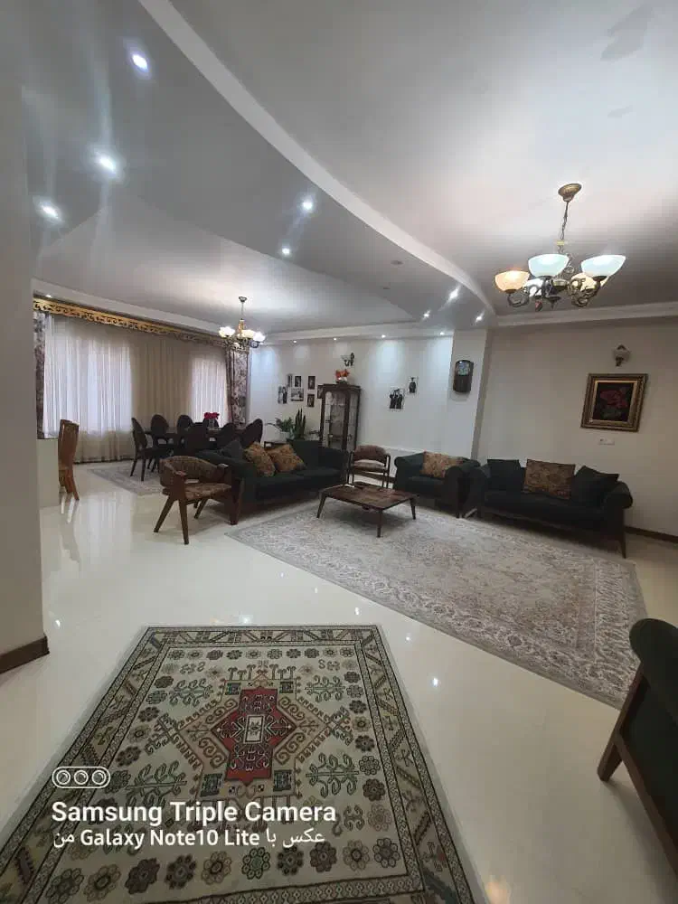 فروش آپارتمان ۱۳۴متری بروز و فول امکانات در خ حشمت|فروش آپارتمان|لاهیجان, شیشه گران|دیوار