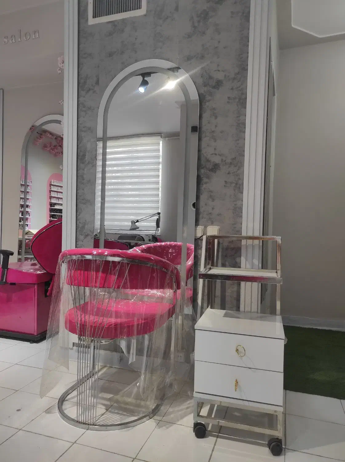 صندلی مناسب برای انواع کار مو|خدمات آرایشگری و زیبایی|کرمانشاه, |دیوار