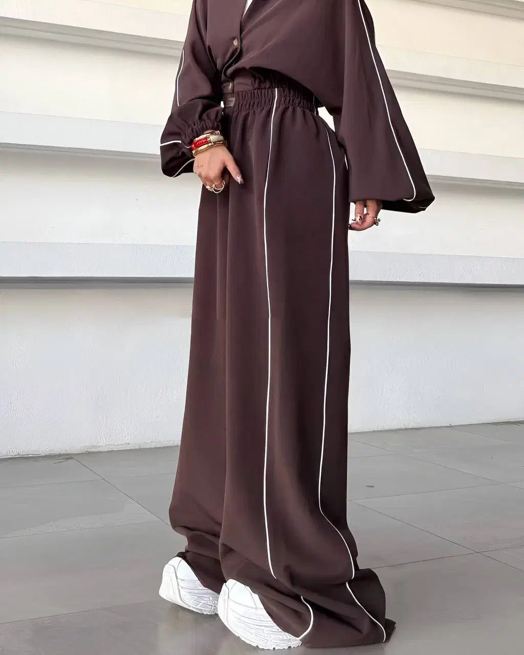 لباس زمستانی|لباس|گلبهار, شهر جدید گلبهار|دیوار