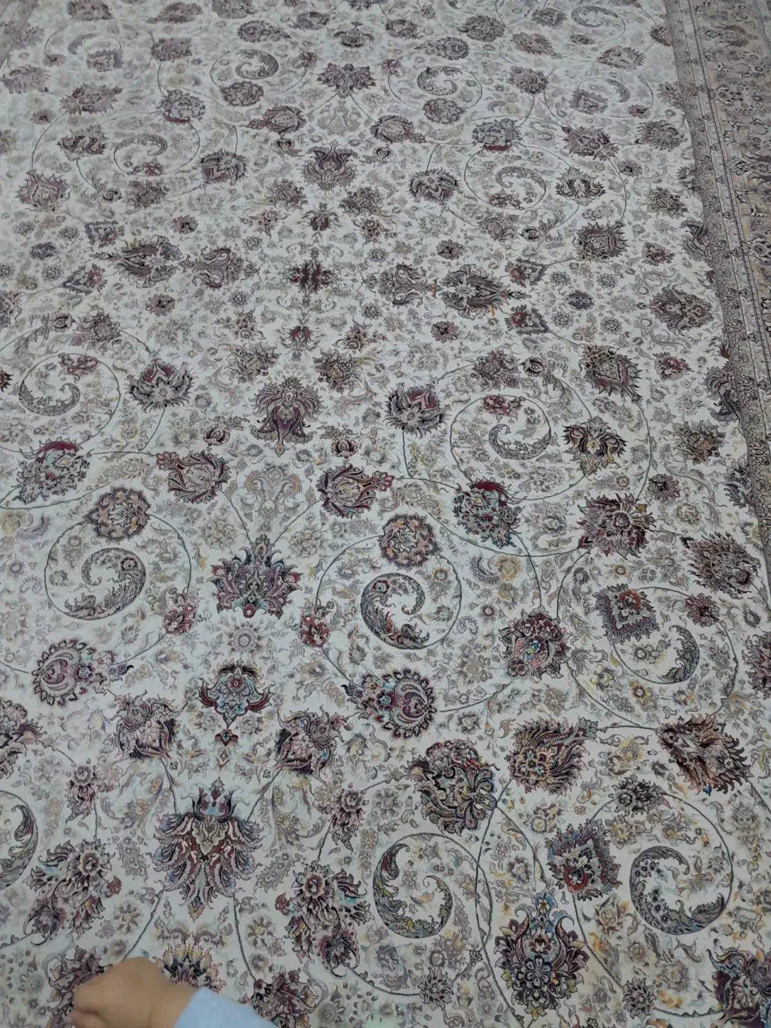 فرش ۹متری افشان در حد نو فارسان|فرش|فارسان, |دیوار