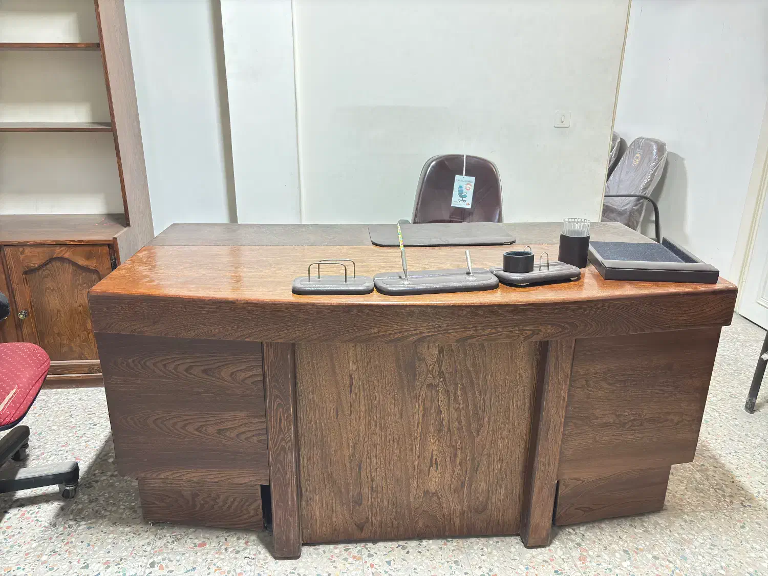 میز مخصوص دفتر کار از چوب|مبلمان اداری|بابل, |دیوار