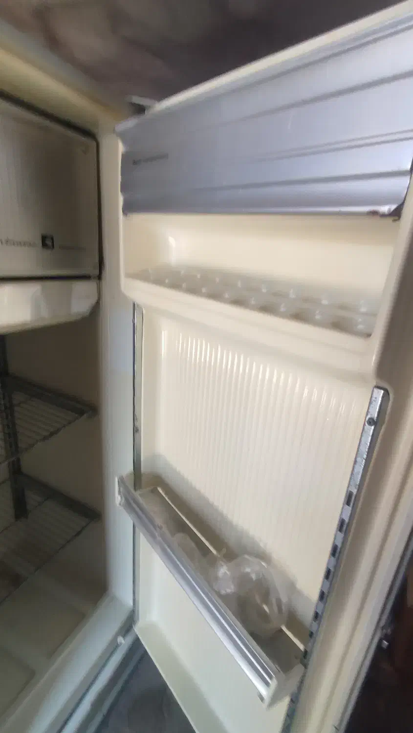 فروش لباس شویی ارج کم کار کرده و یخچال دست دوم|ماشین لباسشویی و خشک‌کن لباس|شاهین دژ, |دیوار