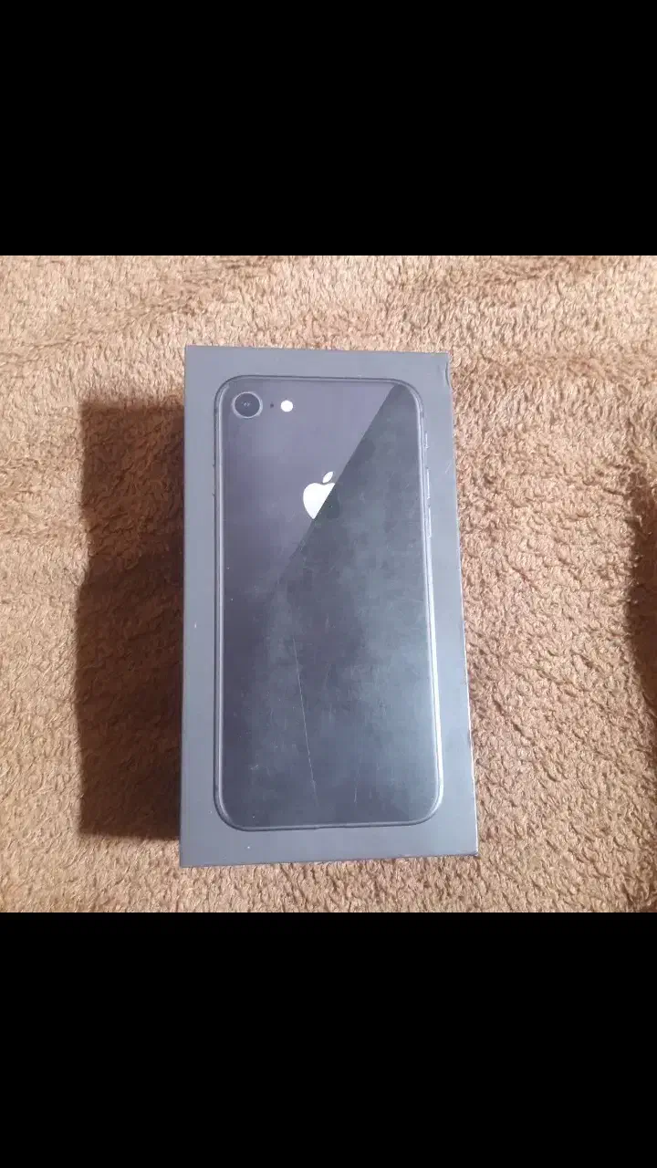 آیفون ۸ ریجستر شده باتری ۸۲ درصد فابریک دارای جعبه|موبایل|ابهر, |دیوار