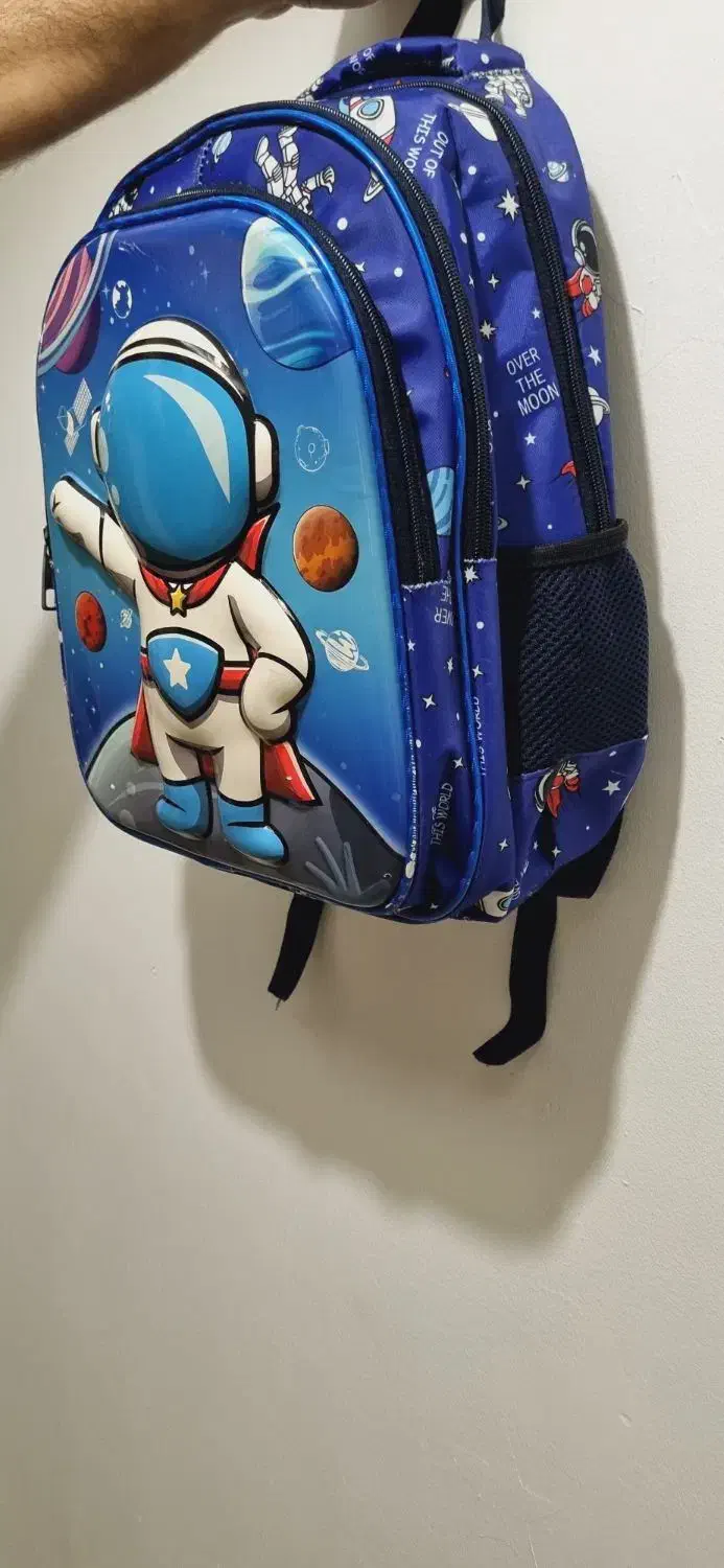 کیف مدرسه|کیف، کفش، کمربند|کرج, باغستان|دیوار