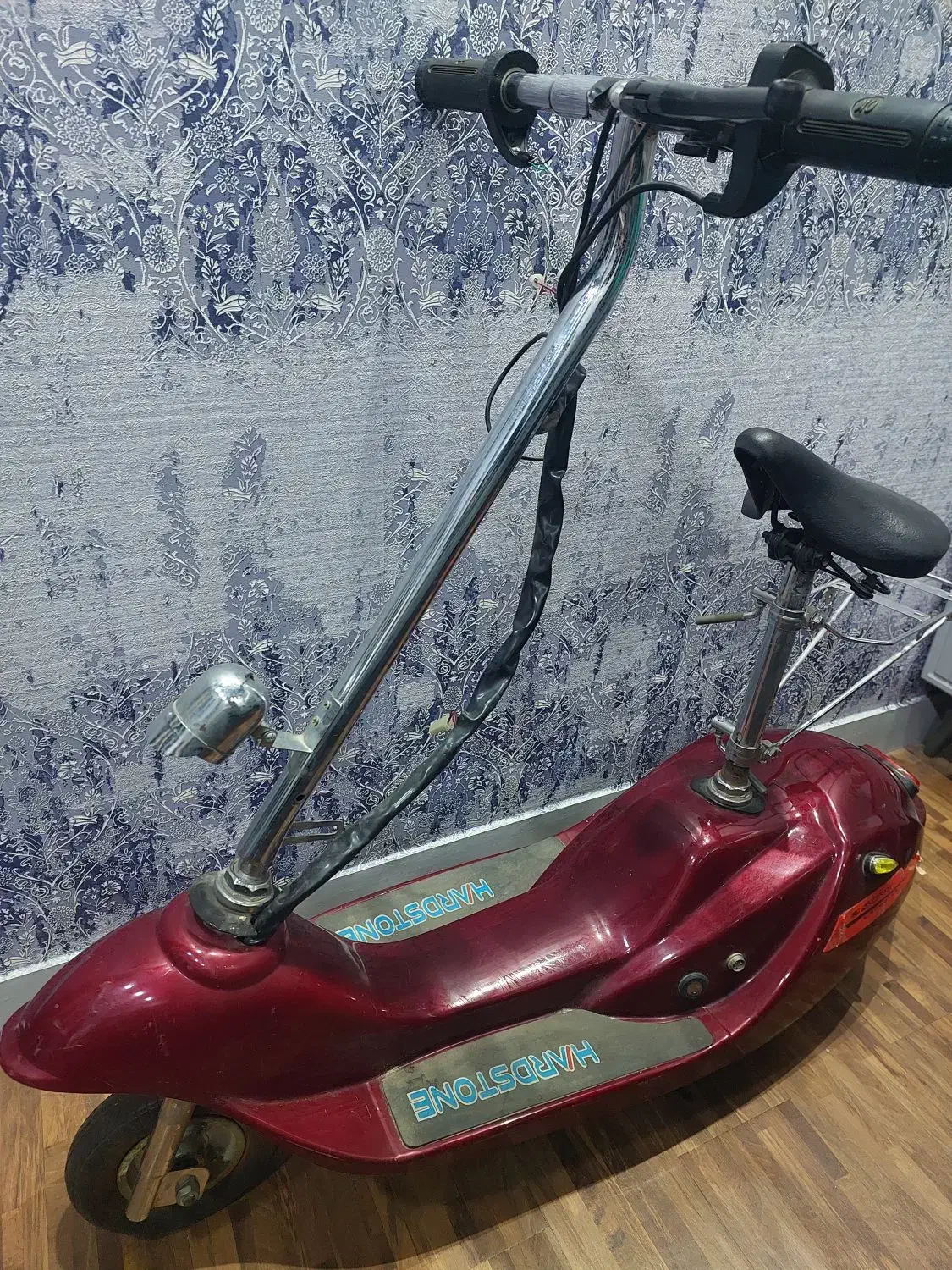 اسکوتربرقی|دوچرخه، اسکیت، اسکوتر|شوشتر, |دیوار