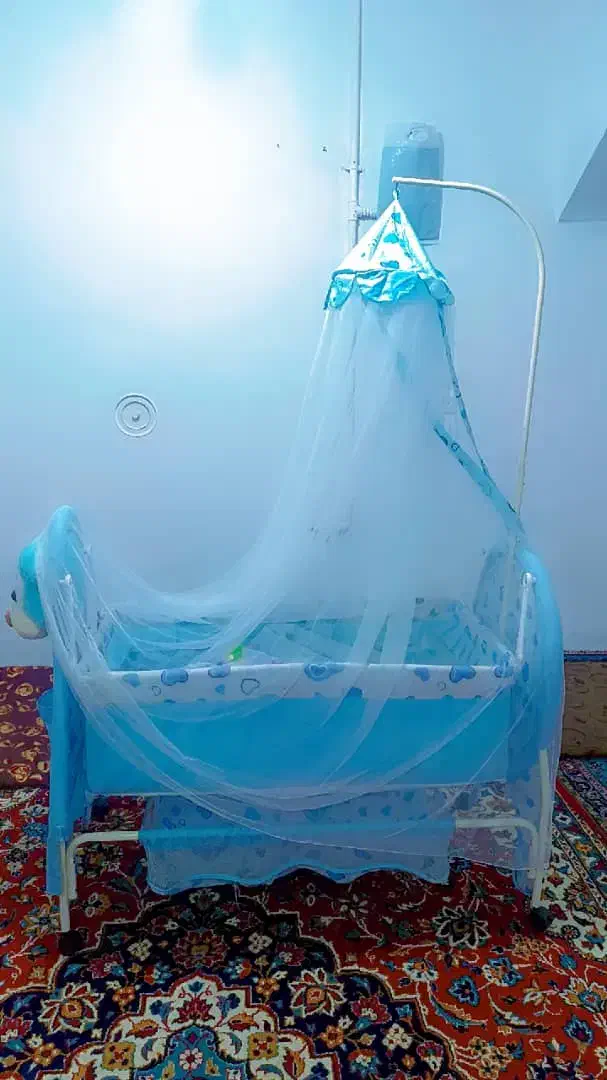 گهواره نوزاد|اسباب و اثاث بچه|شیراز, سعدیه جنوبی|دیوار
