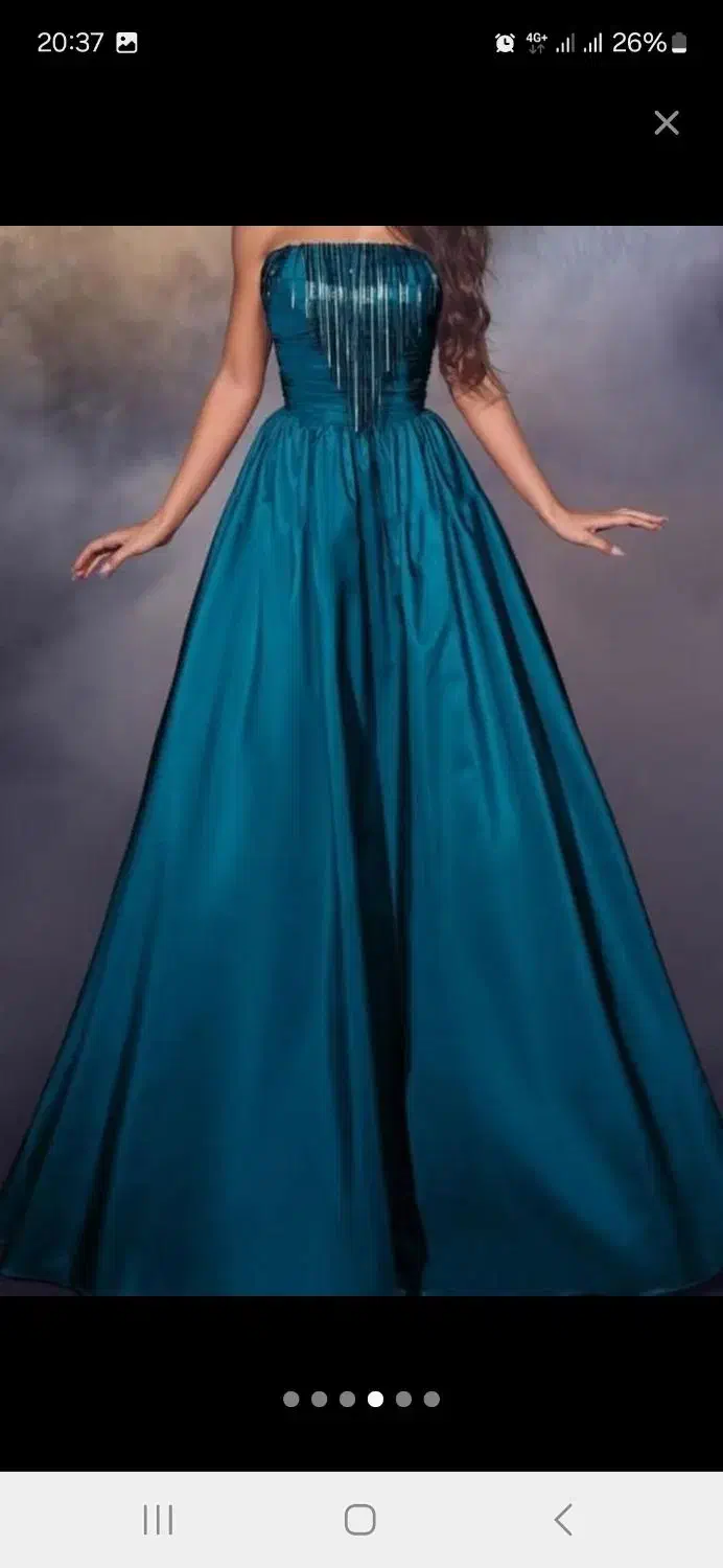 فروش تمامی آیتم ها با قیمت توافقی|لباس|تهران, امانیه|دیوار