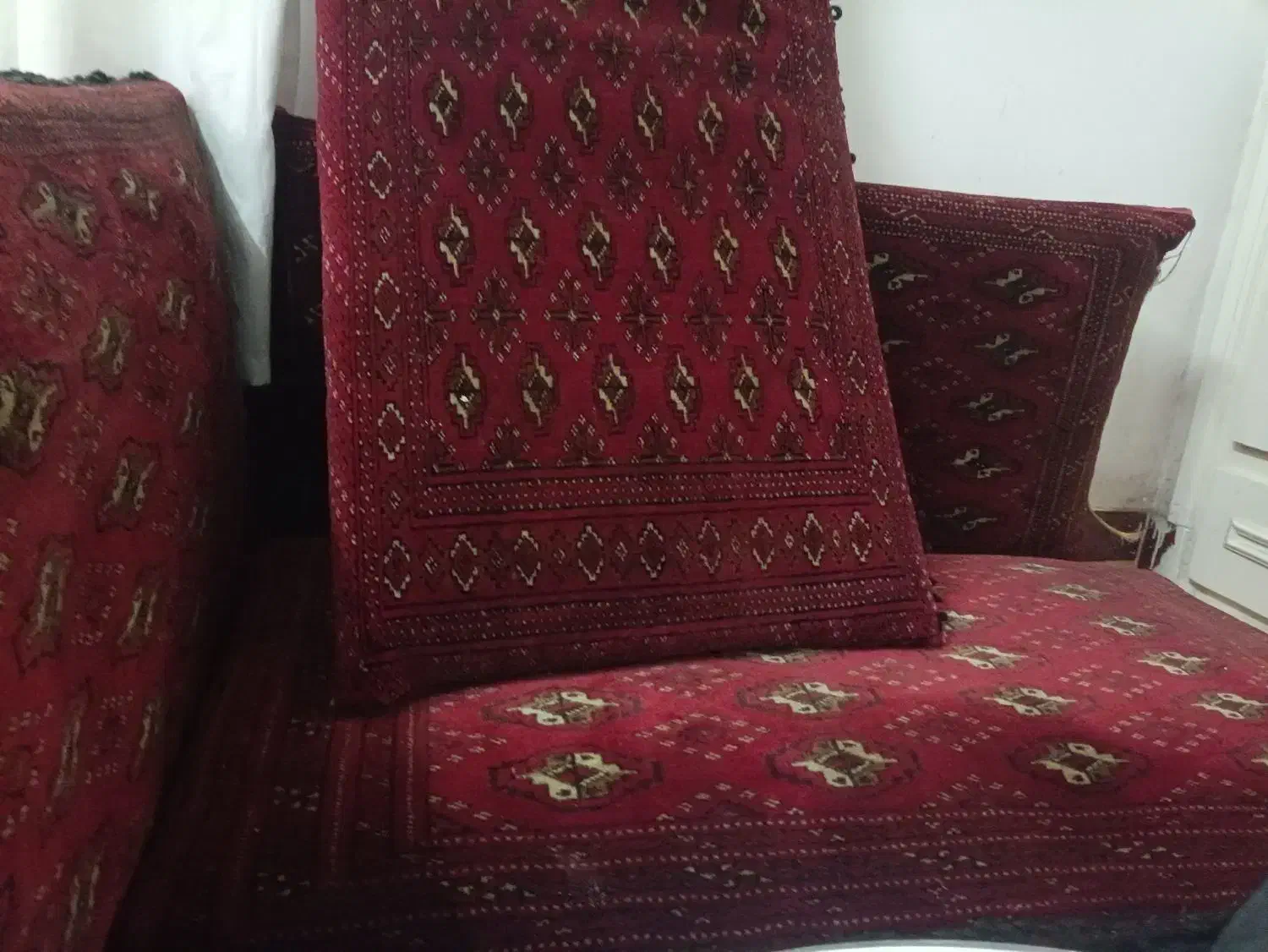 پشتی دیواری|پشتی|رشت, نامجو|دیوار