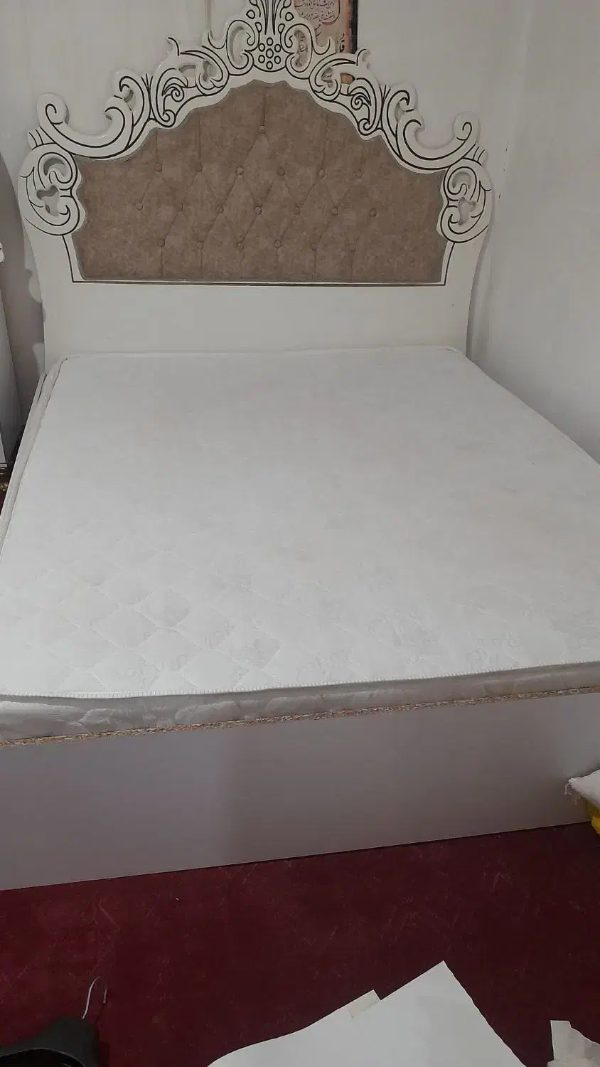 تخت خواب دو نفره|تخت و سرویس خواب|بروجرد, |دیوار