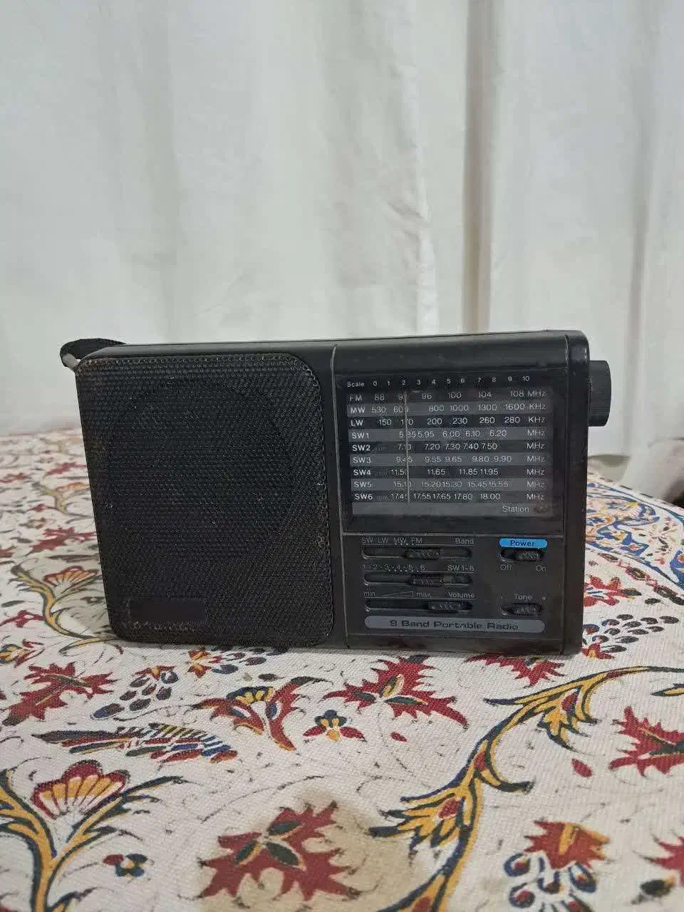 رادیو 9 باند کوچک|سیستم صوتی خانگی|قم, باغ اشرافی|دیوار