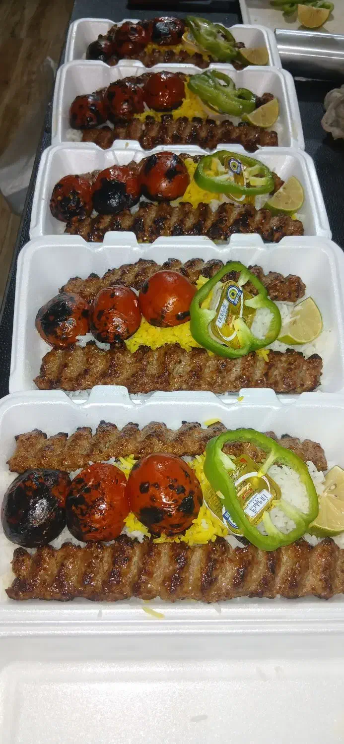 تهیه و توزیع غذای شرکت ها و کارخانجات آماده همکاری|خدمات پذیرایی، مراسم|احمدآبادمستوفی, |دیوار