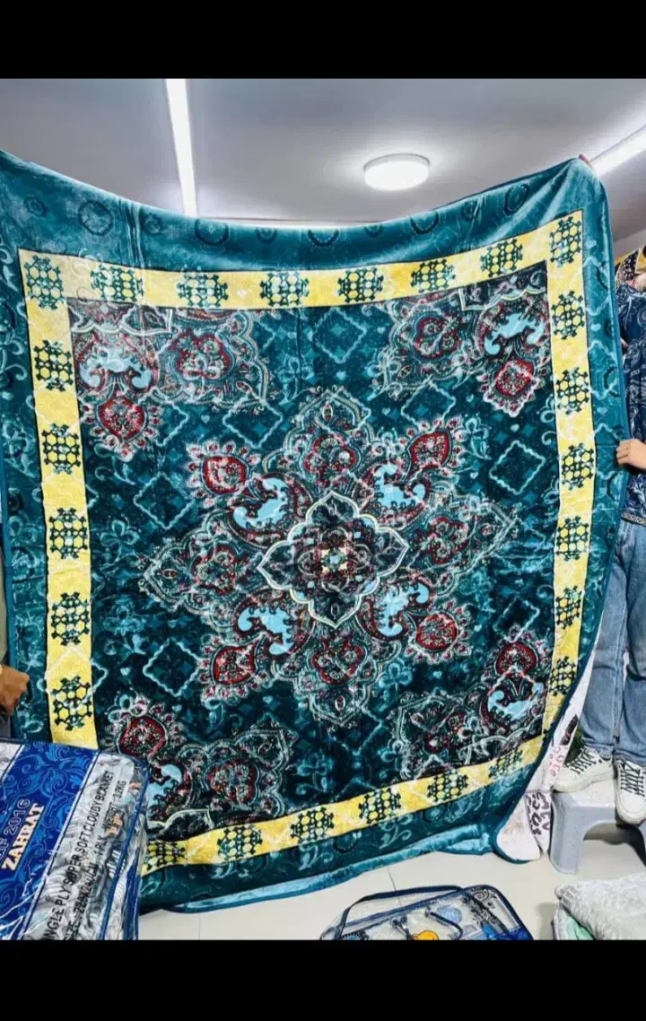 سورنا|رختخواب، بالش، پتو|نورآباد, |دیوار