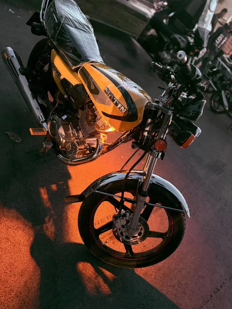 هوندا ۲۰۰ متین درجه یک یک|موتورسیکلت|بروجرد, |دیوار