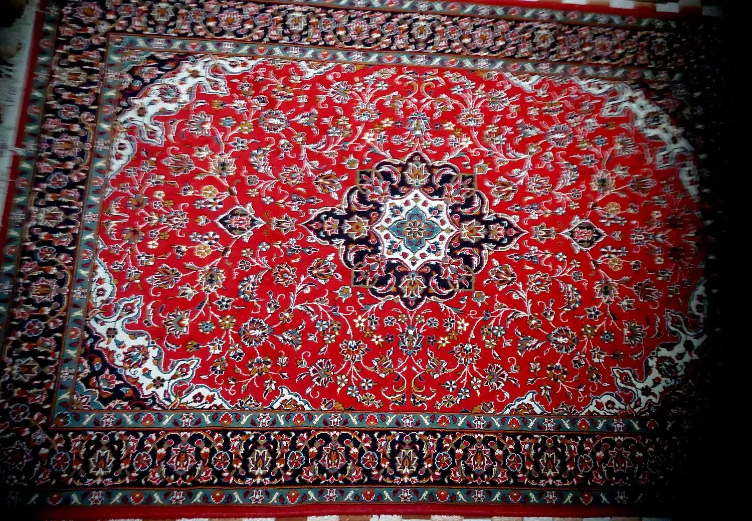 فرش ۶ متری ۳۵۰ شانه یاقوتی|فرش|کاشان, کوچه باسکول|دیوار