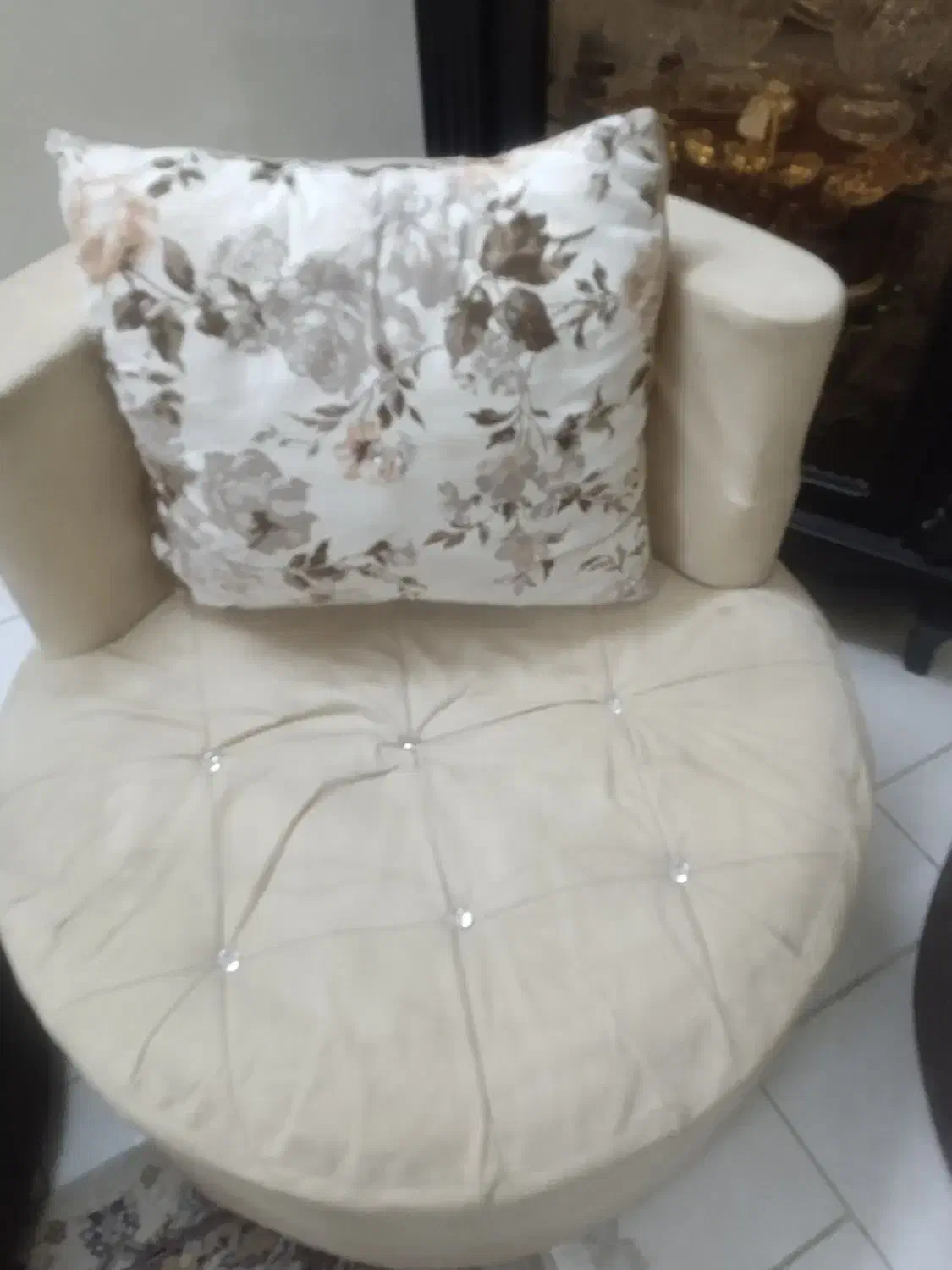 فروش مبل دست دو و میز تلویزیون|مبلمان خانگی و میز عسلی|سمنان, |دیوار