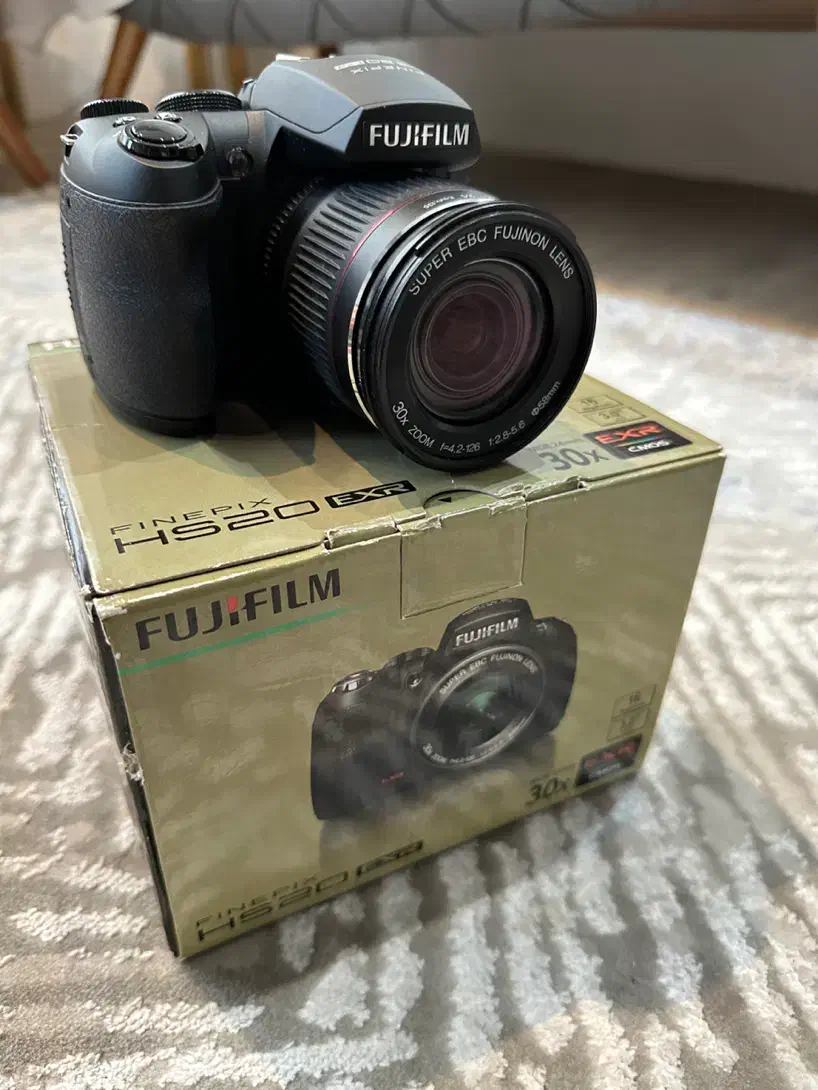 دوربین FujiFilm کاملا نو|دوربین عکاسی و فیلم‌برداری|تهران, نیروی هوایی (پیروزی)|دیوار