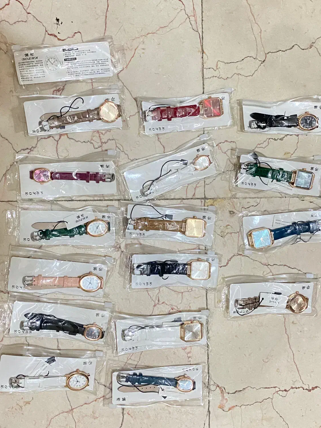 ساعت|ساعت|اصفهان, بهارانچی|دیوار