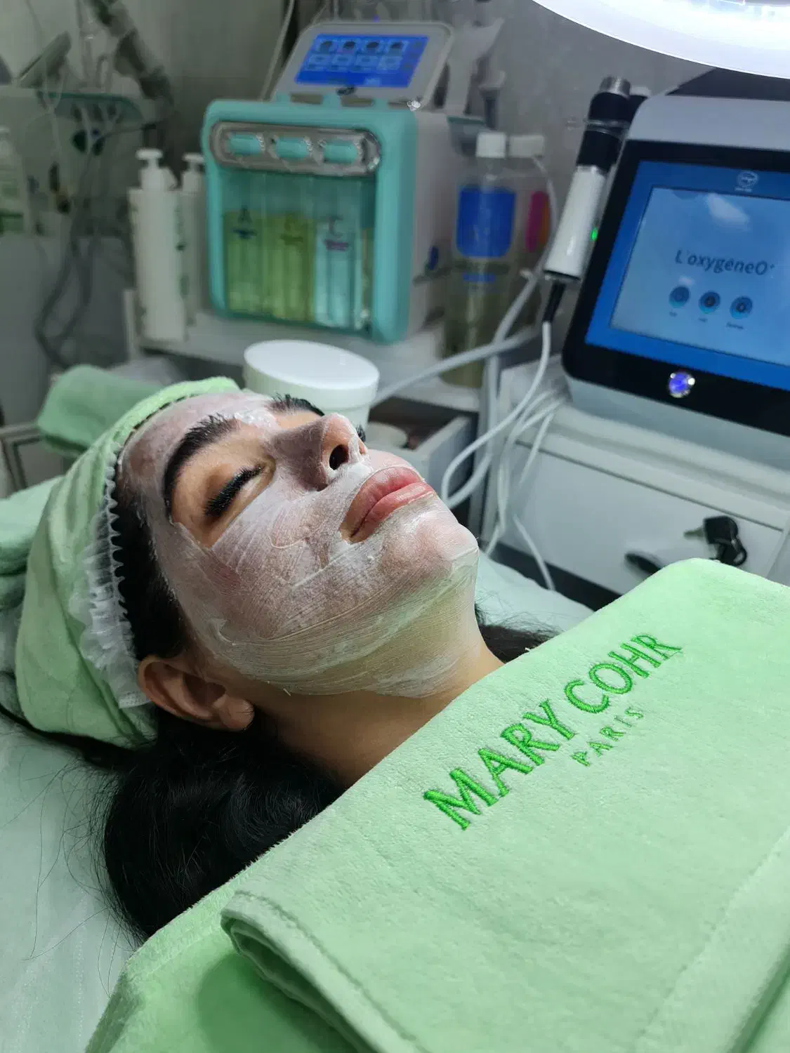 ۳۰ ٪ تخفیف  فشیالِ پوست کربوکسی تراپی تخصصی|خدمات آرایشگری و زیبایی|اصفهان, فیض|دیوار