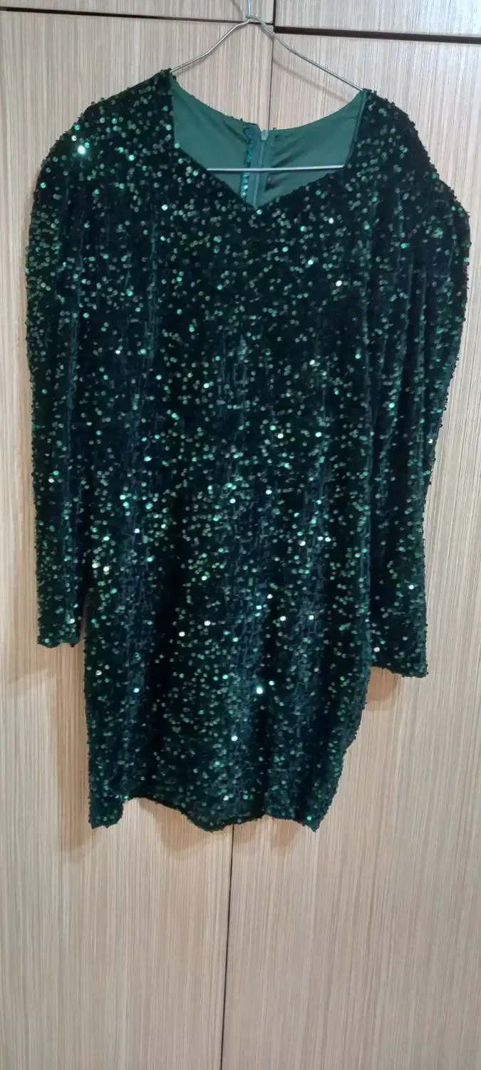 حراج پیراهن مجلسی وتعدادی بلوز|حراج|تبریز, |دیوار