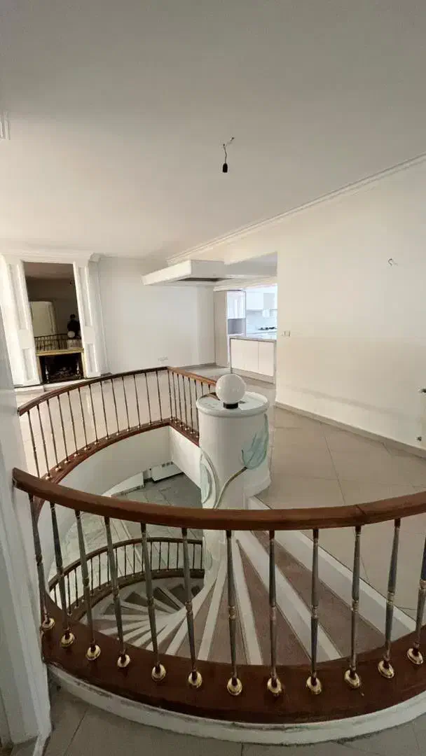 آپارتمان ویلا ۲۲۰ متر ۳ خواب دوبلکس|اجارهٔ آپارتمان|تهران, الهیه|دیوار